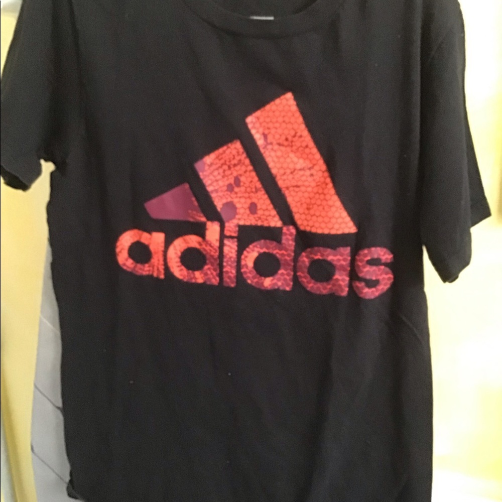 Adidas graphic tee. Men’s S. Preowned but NICE